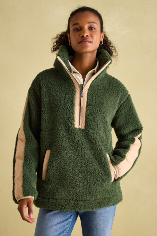  Women’s Fleeces